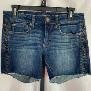 American Eagle Outfitters Denim Shorts, size 6
